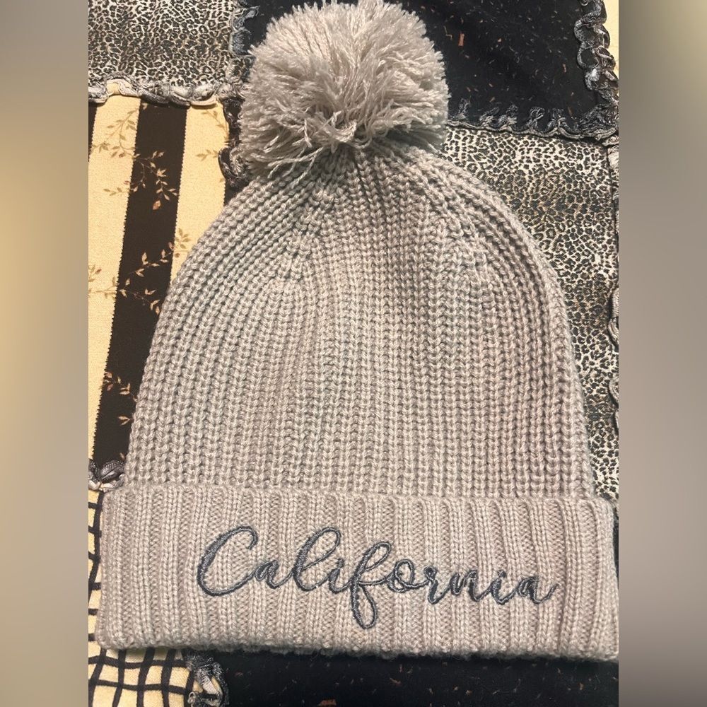 California Pom beanie